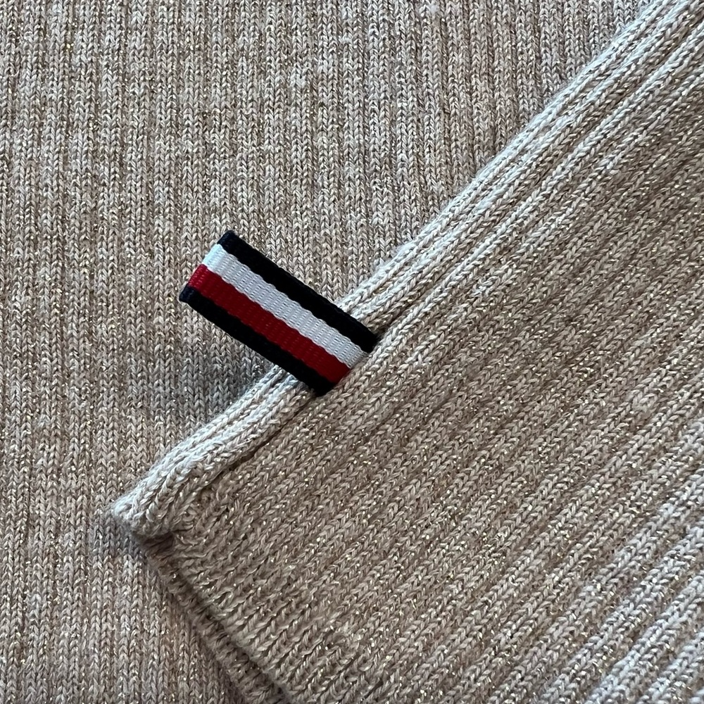 Tommy Hilfiger Fawn Metallic Square Neck Ruffled-Cuff Ribbed Sweater - XL - Picture 8 of 12